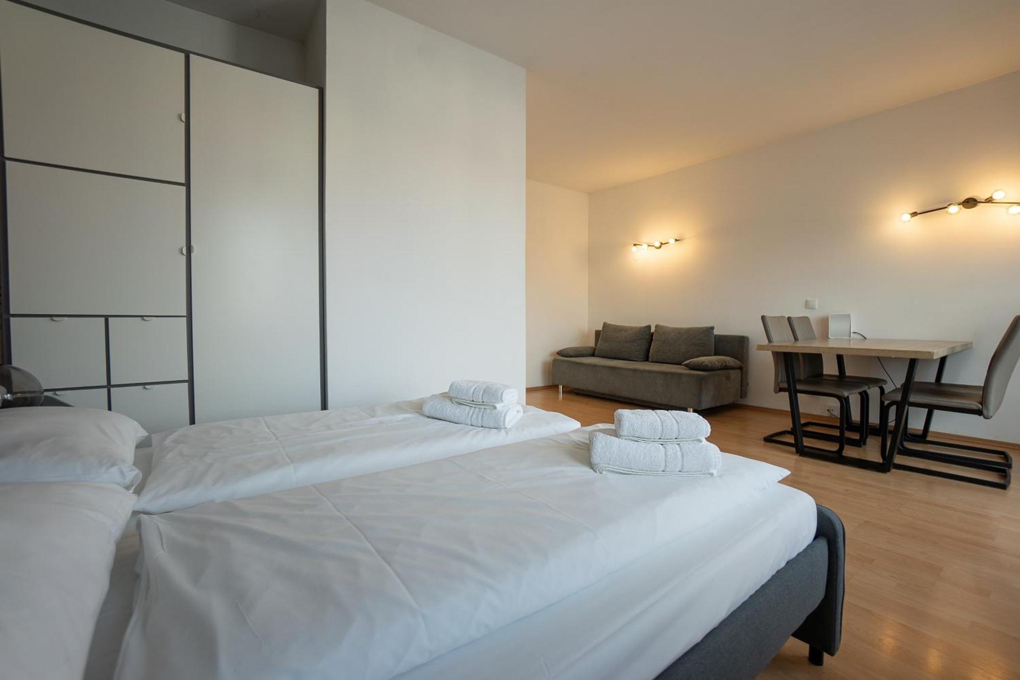 Apartment With A Private Terrace Located Right Near Belvedere Castle, 15 Minutes Away From Stephansdom Wien Eksteriør billede