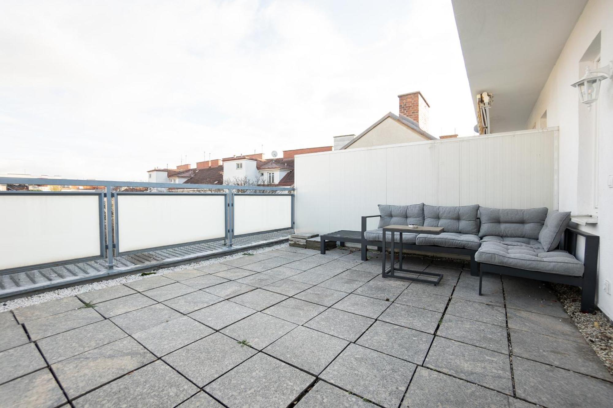 Apartment With A Private Terrace Located Right Near Belvedere Castle, 15 Minutes Away From Stephansdom Wien Eksteriør billede