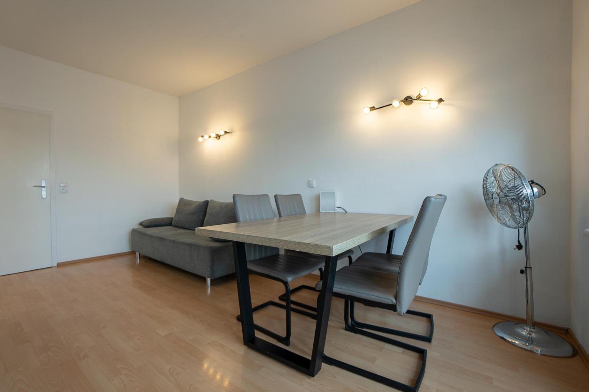Apartment With A Private Terrace Located Right Near Belvedere Castle, 15 Minutes Away From Stephansdom Wien Eksteriør billede